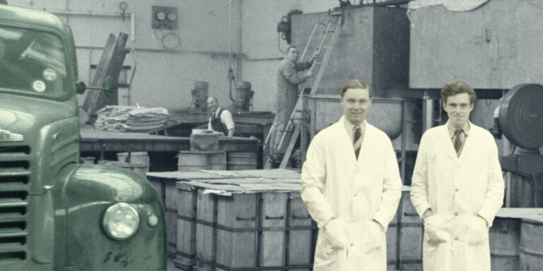 Growth and a third generation of Easticks (1950)